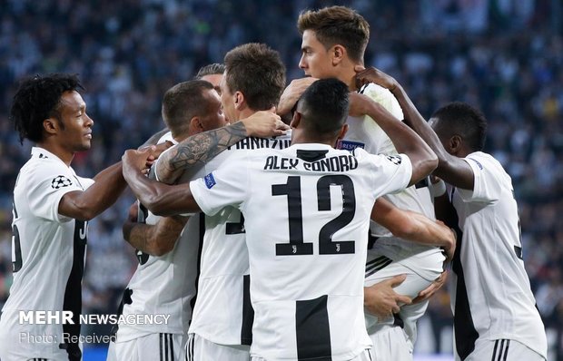 دیدار تیم های یوونتوس و یانگ بویز