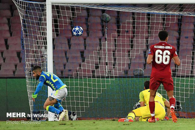 دیدار تیم های ناپولی و لیورپول