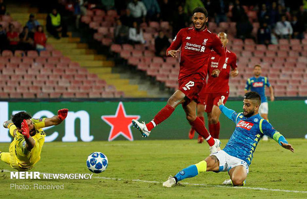 دیدار تیم های ناپولی و لیورپول