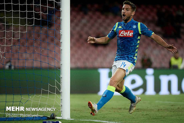 دیدار تیم های ناپولی و لیورپول