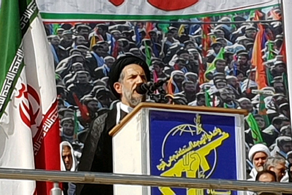 ایران اسلامی راه پرافتخار ضداستکباری خود را بااقتدار ادامه می‌دهد