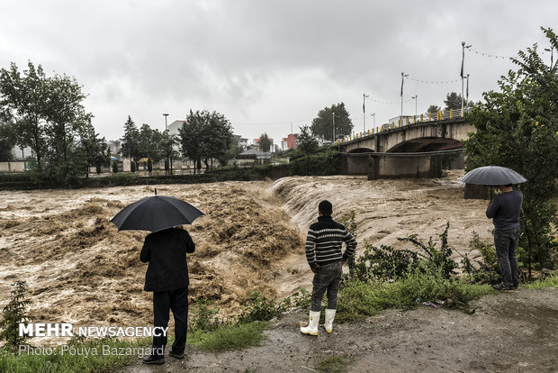 Heavy rain causes flash flood in Gilan