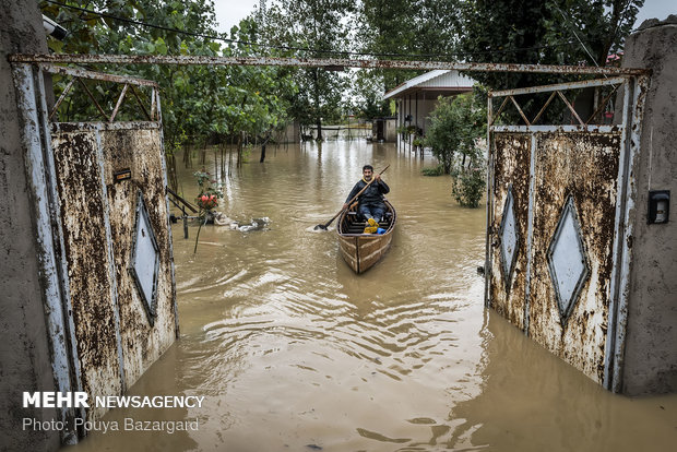 Heavy rain causes flash flood in Gilan