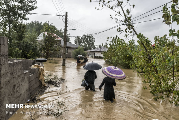 Mehr News Agency - Heavy rain causes flash flood in Gilan