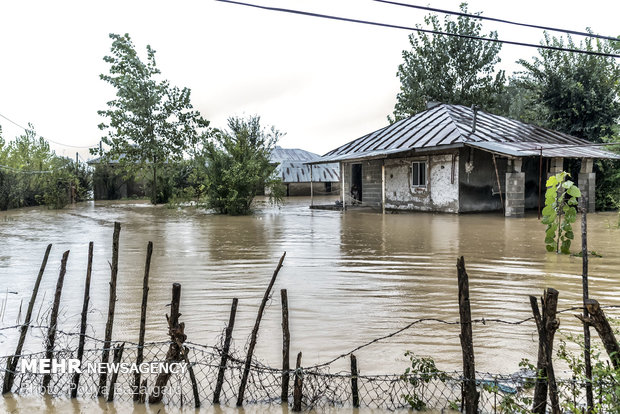 Heavy rain causes flash flood in Gilan