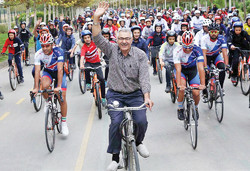 “Young police helpers” cycle to promote safety culture 