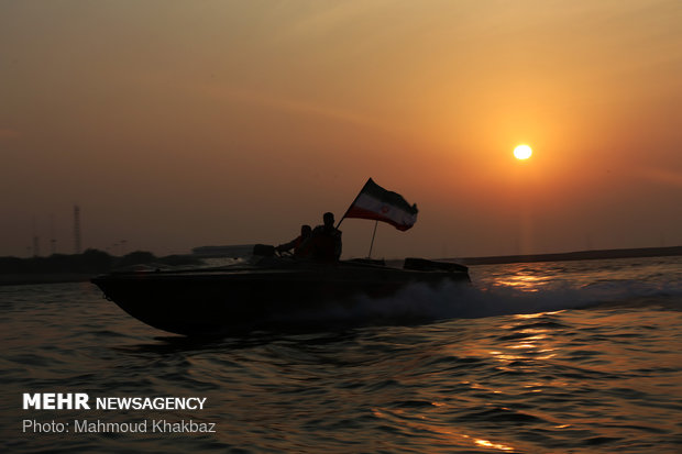 Border guards perform maritime maneuver on Kish Island