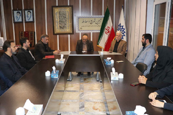 حوزه هنری را با دلبستگی به نظام و کار فرهنگی می شناسند
