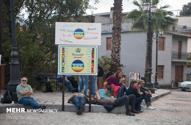 اسکان مهاجران در یکی از روستاهای ایتالیا‎