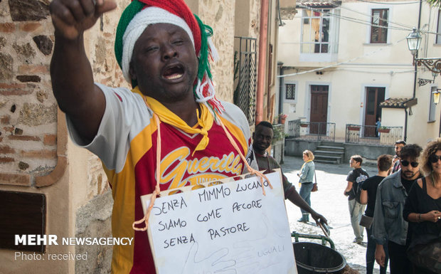 اسکان مهاجران در یکی از روستاهای ایتالیا‎