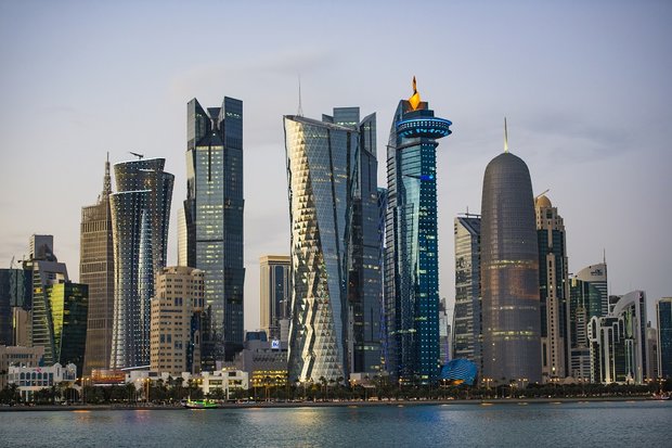 برنامه قطر برای رقابت با مرکز مالی دوبی/تلاش برای جذب چندملیتی‌ها