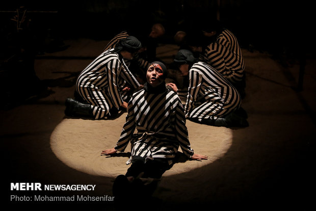 مسرحية "انتهت الحرب" تعرض على خشبة طهران 