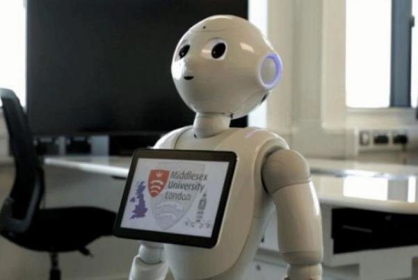 یک ربات در پارلمان انگلیس حاضر می شود!