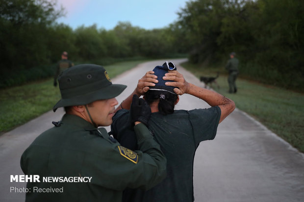 عبور غیر قانونی از مرز آمریکا و مکزیک