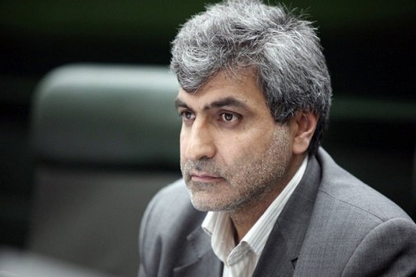 Official emphasizes Iran-Armenia coop. to invest in Aras, Mogri free zones
