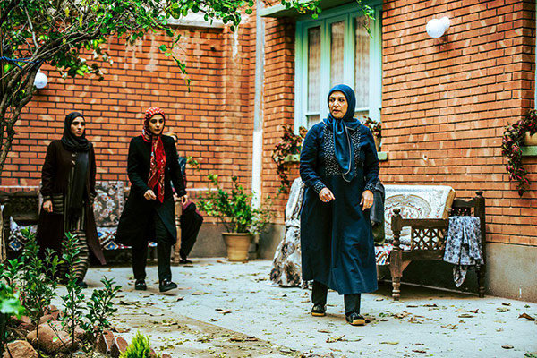 سریال ترش و شیرین از صدا و سیمای مرکز آذربایجان غربی پخش می شود