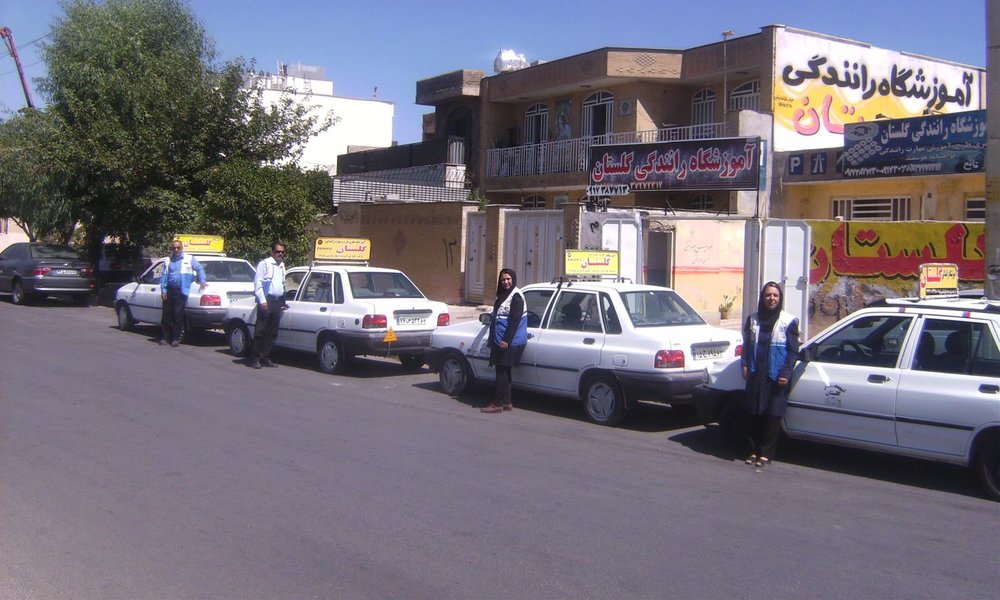 اُفت آموزش رانندگی در استان سمنان/روایت گواهینامه‌داران بی‌مهارت 