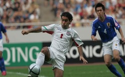 اختيار الايراني "مهدوي كيا" افضل مدافع في تاريخ نهائيات كأس آسيا