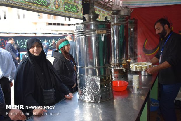 ۱۰ موکب مردمی شهرستان گناوه در ایام اربعین خدمات‌دهی می‌کنند