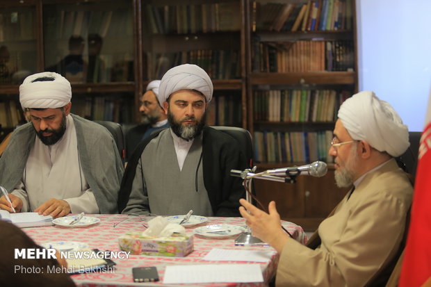 ستاد مقابله با جنگ روانی راه‌اندازی شود/ تأکید بر رسیدگی به مساجد
