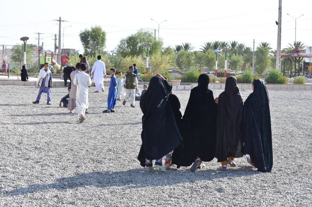 همایش پیاده روی خانوادگی در شهرستان مهرستان