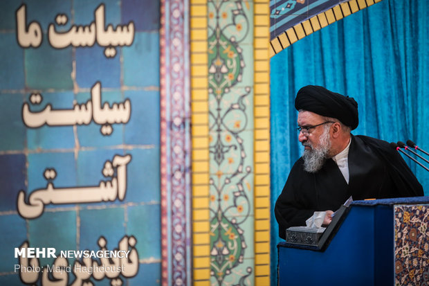 Ayatollah Khatami leads Tehran Friday prayers 