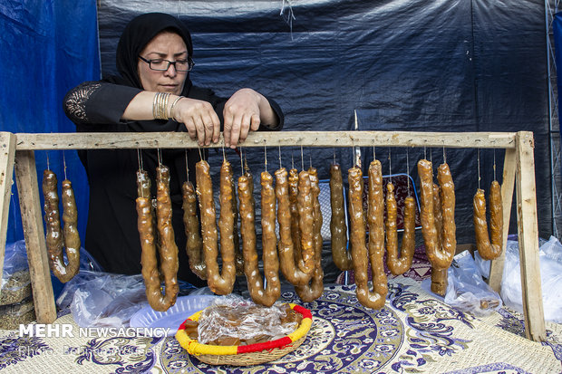مهرجان "العنب" بمدينة "اراك" الايرانية 