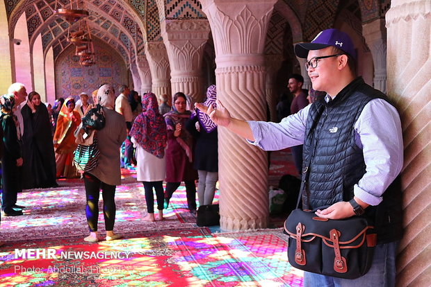 عدد السياح الوافدين الى ايران يزداد بنسبة 52 في المئة