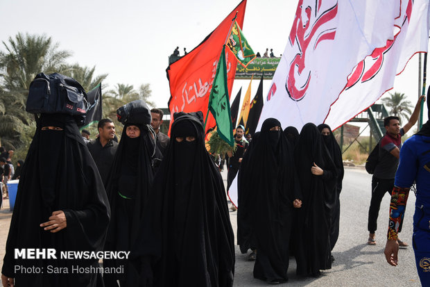 خدمت رسانی زنان و کودکان به زائران اربعین