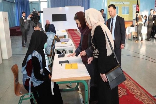 زمان رأی‌گیری در انتخابات پارلمانی افغانستان پایان یافت