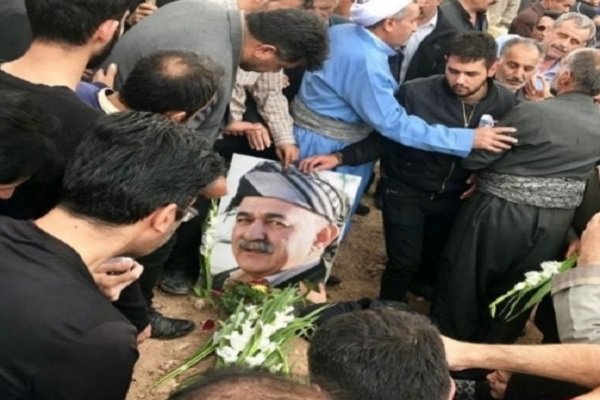ته‌رمی مامۆستا سمکۆ له‌ مه‌هاباد به‌ خاک سپێردرا