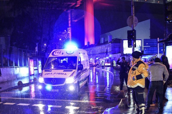 یک زندانی فراری با سلاح سرد ۹ عابر پیاده در استانبول را زخمی کرد