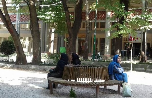 بازار بزرگ احسانی مجهز به مبلمان شهری شد