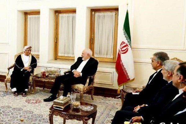 Zarif, Ummanlı yetkiliyle Tahran'da görüştü