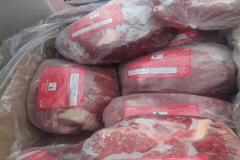 توزیع بیش از ۳۰ تن گوشت قرمز منجمد در همدان
