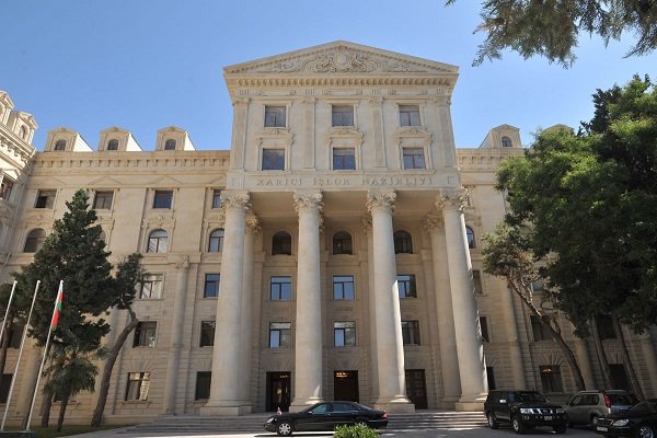 Fıransa Büyükelçisi, Azerbaycan Dışişleri Bakanlığı'na çağrıldı