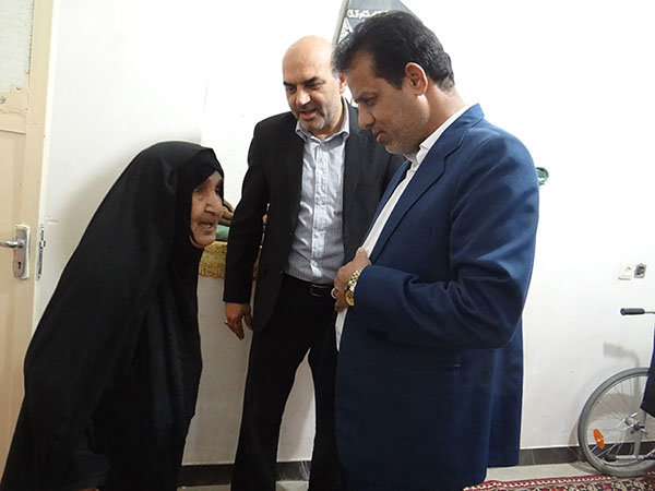 خانواده شهید ورزشکار در دشتی تجلیل شد