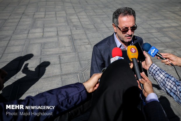 برای مبارزه با مفاسد اقتصادی کنار قوه قضاییه هستیم