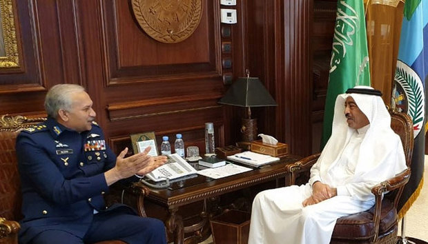 پاکستانی فضائیہ کے سربراہ کی سعودی نائب وزیر دفاع سے ملاقات