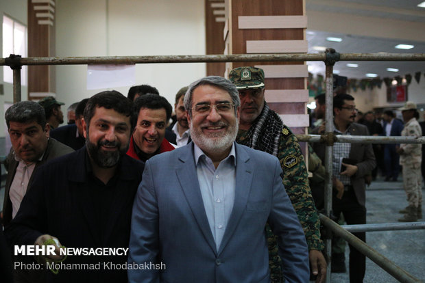 Interior min. visits Iran-Iraq border areas