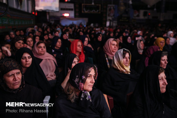 نمایش «خورشید از حلب طلوع می‌کند»