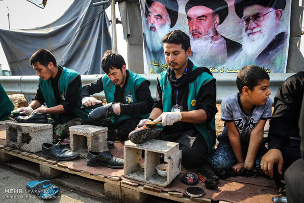 Foreign pilgrims exit Shalamcheh border to attend Arbaeen ceremonies 