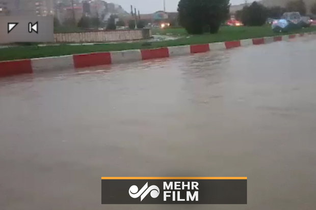 آبگرفتگی شدید در کرمانشاه در پی بارشهای شدید
