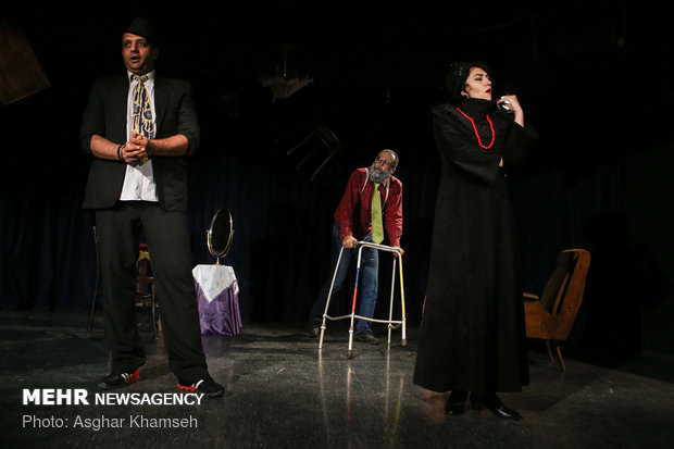 Chekhov's 'The Bear' on stage in Tehran