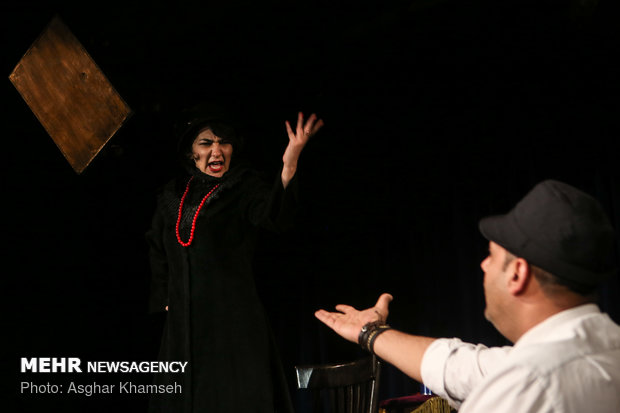 Chekhov's 'The Bear' on stage in Tehran