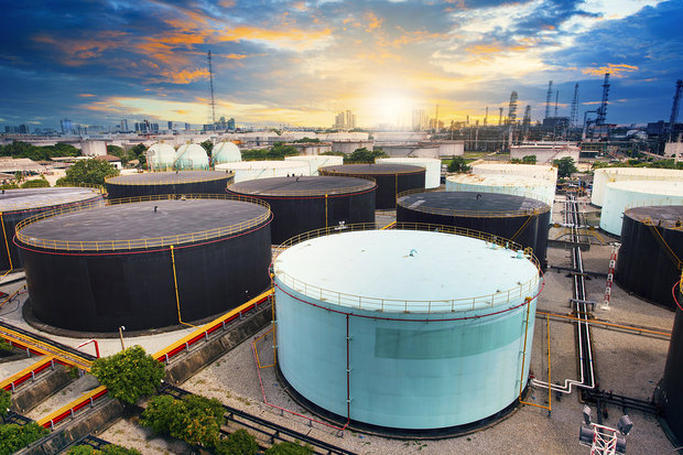جهش ۱ درصدی قیمت نفت خام با کاهش تولید عراق و گزارش آرامکو