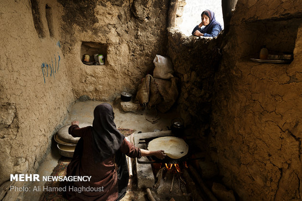 Bakhtiari women in Lorestan