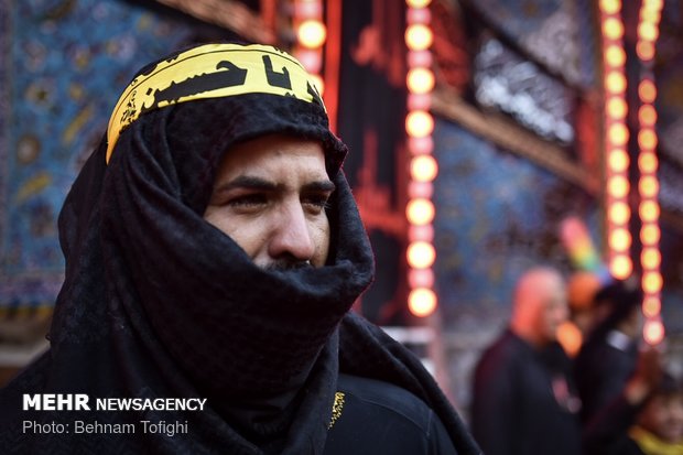 Arbaeen mourners in holy shrine of Hazrat Abbas (AS) 