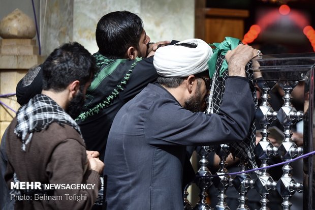 Arbaeen mourners in holy shrine of Hazrat Abbas (AS) 