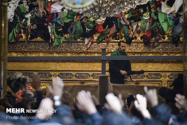 Arbaeen mourners in holy shrine of Hazrat Abbas (AS) 